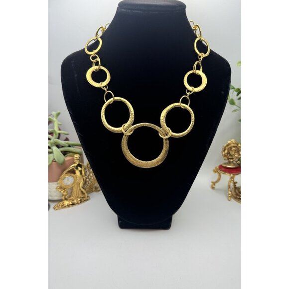 Vintage Ralph Lauren Hammered Gold Tone Necklace Open Circle Disk Toggle - Picture 3 of 8